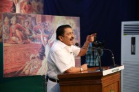 Sivakumar's express Mahabharatham narration with full family in attendance