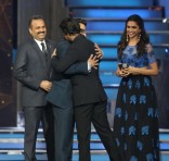 Stars at 9th Renault Star Guild Awards