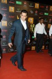 Stars at 9th Renault Star Guild Awards