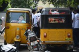 THALAIVA COMES IN GOLDEN CHARIOT - FULL SWING FANS CELEBARATIONS