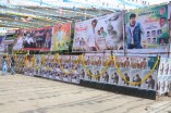 THALAIVA COMES IN GOLDEN CHARIOT - FULL SWING FANS CELEBARATIONS