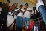 THALAIVA COMES IN GOLDEN CHARIOT - FULL SWING FANS CELEBARATIONS