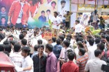 THALAIVA COMES IN GOLDEN CHARIOT - FULL SWING FANS CELEBARATIONS