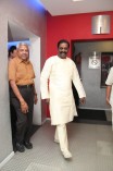 Vairamuthu watches Inam