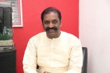 Vairamuthu watches Inam