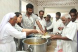 Vishal visits an old age home for Mother's Day
