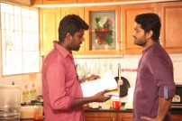 Kadhal Kasakkudhaiya (aka) Kadhal Kasakudhaiyaa