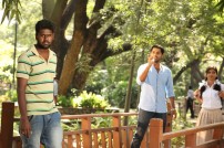 Kadhal Kasakkudhaiya (aka) Kadhal Kasakudhaiyaa