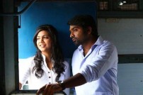 Kadhalum Kadanthu Pogum (aka) Kadhalum Kadanthu Pogum