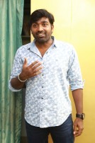 Kadhalum Kadanthu Pogum (aka) Kadhalum Kadanthu Pogum