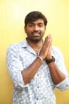 Kadhalum Kadanthu Pogum (aka) Kadhalum Kadanthu Pogum