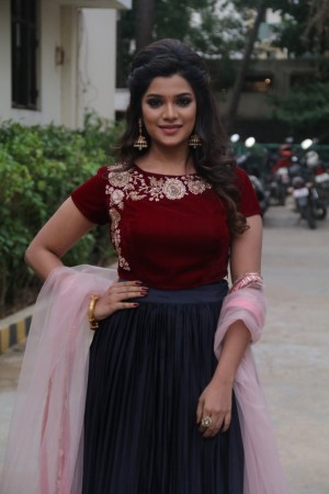 Meesaya Murukku (aka) Meesaiya Murukku