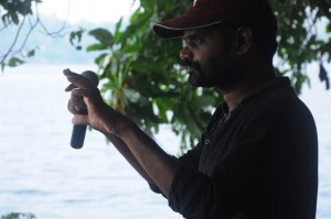 Naan Yaarendru Nee Sol (aka) Naan Yaar endru Nee Sol