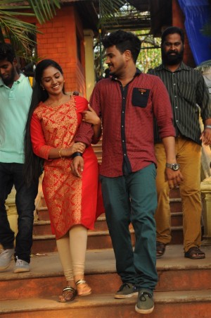 Naan Yaarendru Nee Sol (aka) Naan Yaar endru Nee Sol