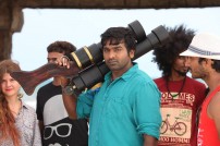 Naanum Rowdy Dhaan (aka) Naanum Rowdy Thaan