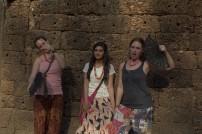 Om Shanti Om (aka) Om Shanti Om