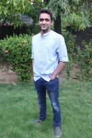 Parandhu Sella Vaa (aka) Parandhu Sella Vaa