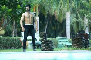 Rajavin Parvai Raniyin Pakkam (aka) Rajavin ParvaiRaniyinPakkam