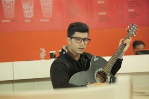 Rajavin Parvai Raniyin Pakkam (aka) Rajavin ParvaiRaniyinPakkam