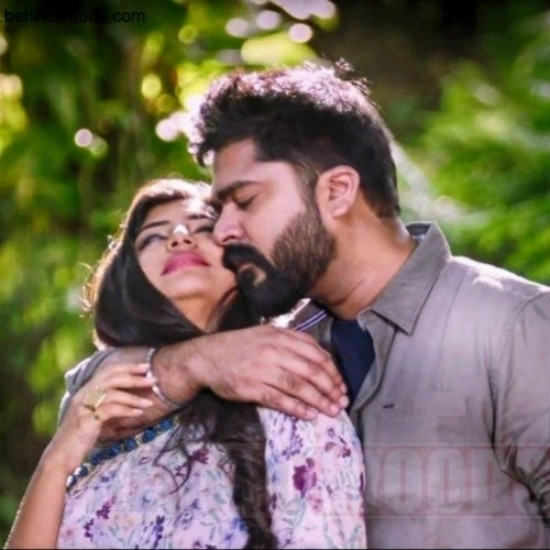 Achcham Yenbadhu Madamaiyada - Satendru Maaruthu Vaanilai