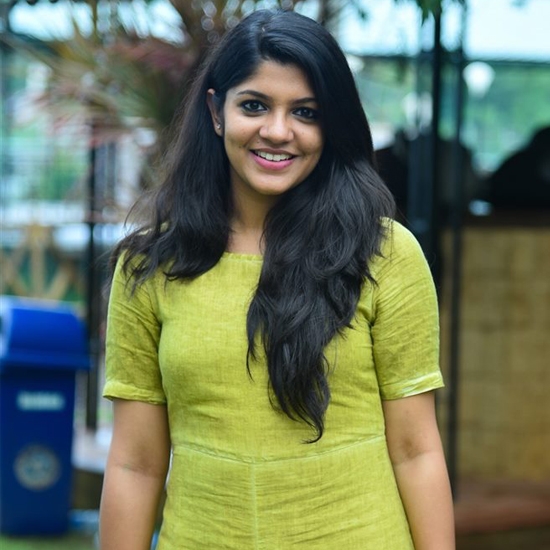 Aparna Balamurali - 8 Thottakal
