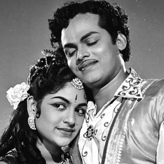 The first film to use zoom lens