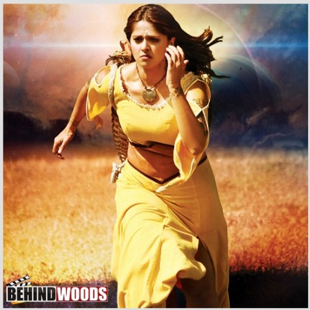 Irandam Ulagam - Anushka