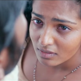 Parvathy is stuck with Conjunctivitis when Dhanush returns after a long hard journey...