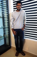 Vilaiyattu Aarambam (aka) 