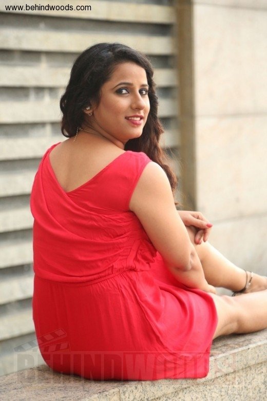 Shravya Reddy (aka) Shravya