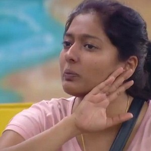 Gayathri eliminated, but what did she say about Oviya?