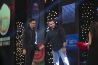 Behindwoods Gold Medals 2017 - The Awarding Set 4