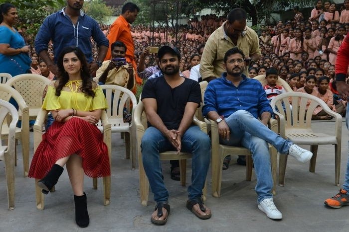 Jawan Movie Team At Chaitanya Mahila College