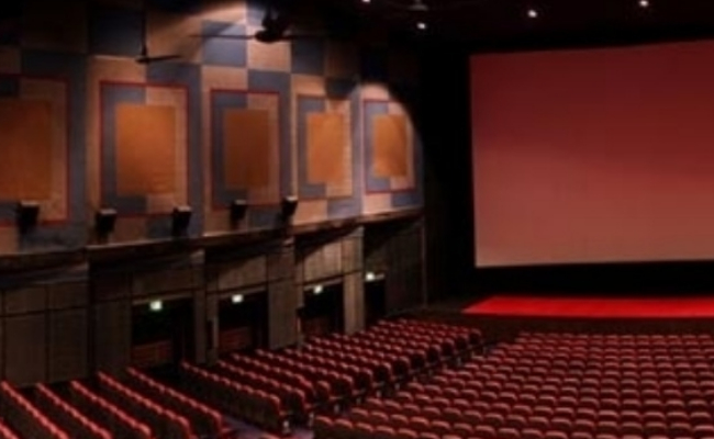 தியேட்டர்கள் திறப்பு - மத்திய அமைச்சகம் தகவல் | central ministry opens on the re opening of theatres in august month