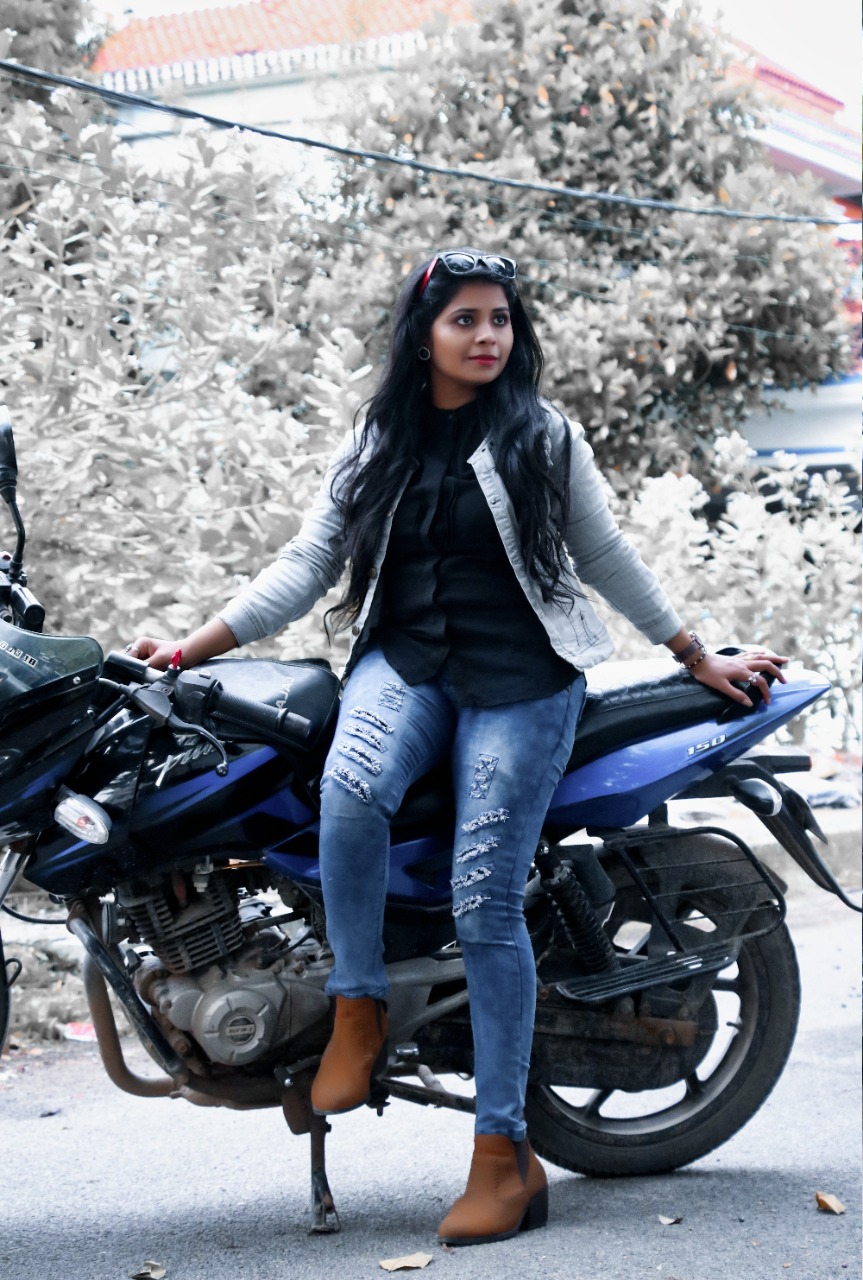 Popular Bigg Boss 3 actress riding Pulsar bike and driving car goes viral ft Jangiri Madhumitha