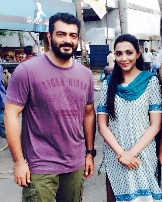 Popular young heroine shares a viral picture clicked by Thala Ajith ft Parvati Nair