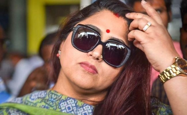 Actress Khushbu Sundar receives rape threat on mobile