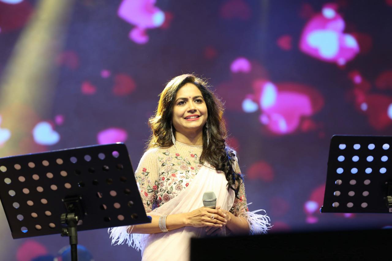 Popular singer tested positive for Covid 19 ft Sunitha | கொரோனாவால் பாதிக்கப்பட்ட பிரபல பாடகி வீடியோ பகிர்ந்து உருக்கம்