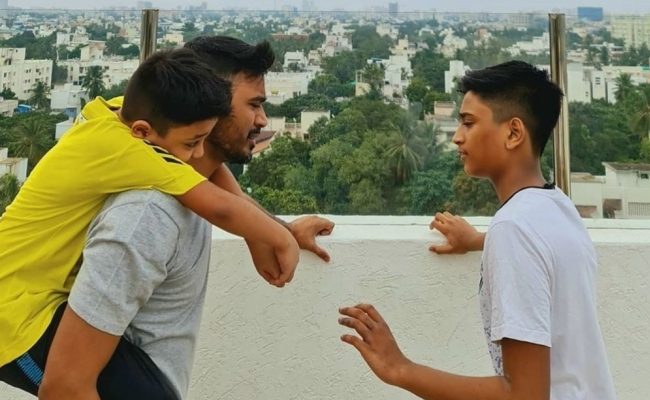 தனுஷ் , உதயநிதியின் மகன்கள் போட்டோ | Actors Dhanush, udhyanidhi's son's grownup photo goes viral