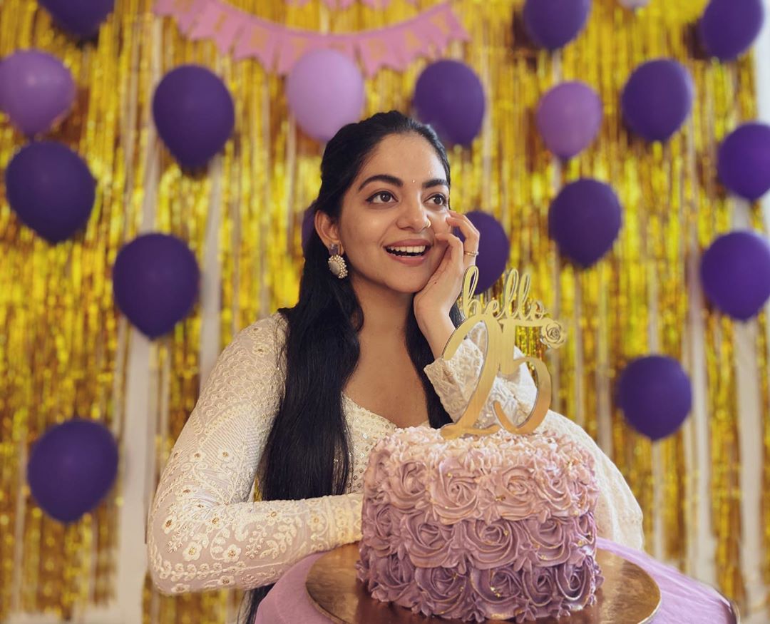 Gorgeous actress turns 25; celebrates birthday in style ft Ahaana Krishna
