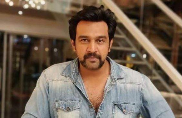 Nazriya and Fahadh visit Meghana Raj Chiru junior at hospital