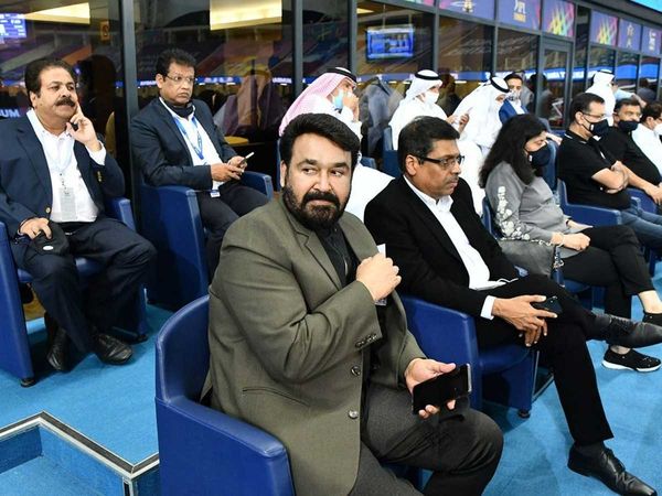 is south actor Mohanlal trying to buy 9th franchise for ipl 2021?