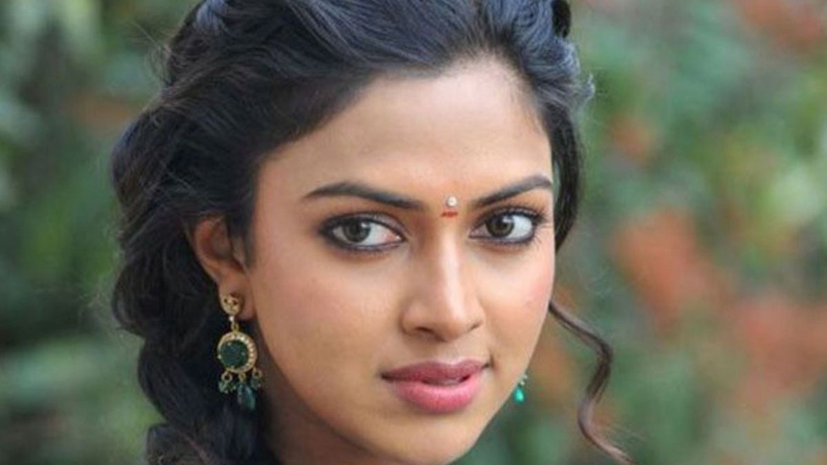 Amala Paul posts Instagram photos fans happy view here