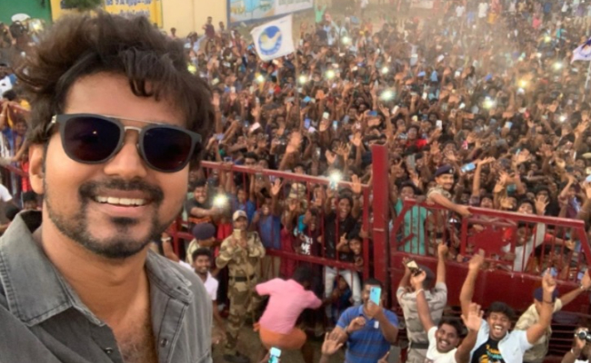 விஜய் போட்டோ செய்த சாதனை | Vijay's master selfie is the most re tweeted photo