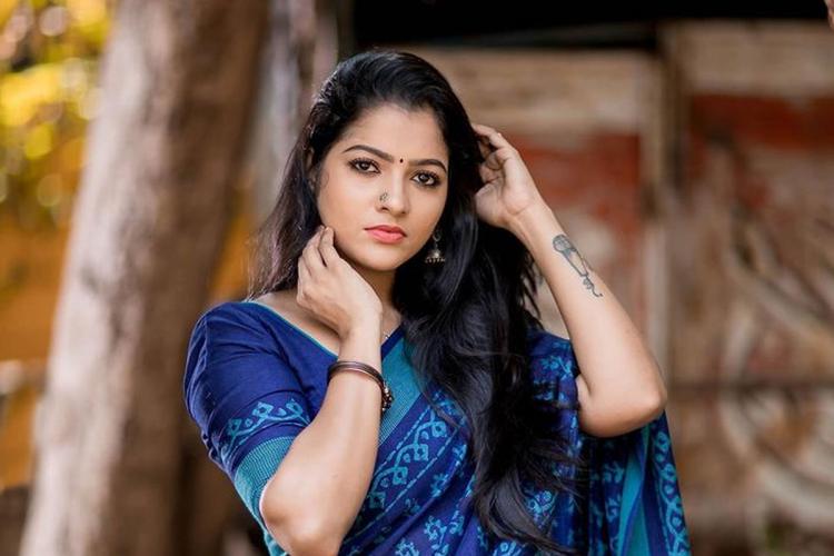 Saravanan Meenatchi Actress Rachitha cries for Chithu and has this to say, viral video
