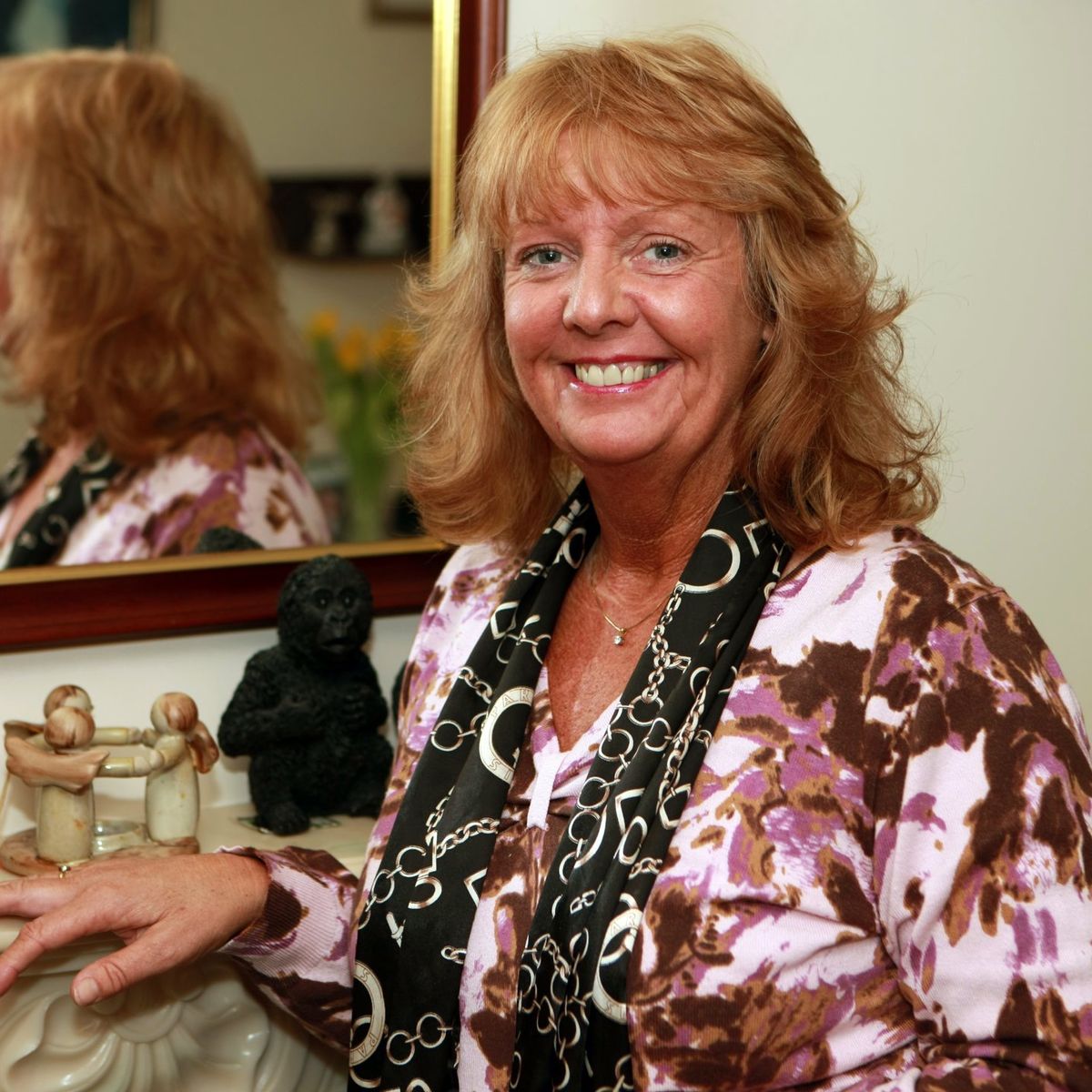 midlife woman helps people using psychics in Britain