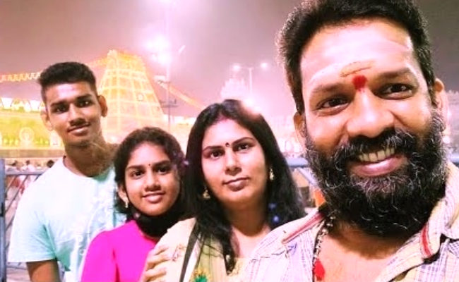 baba bhaskar family photo goes vrial பாபா பாஸ்கர் குடும்பத்துடன் செம போட்டோ