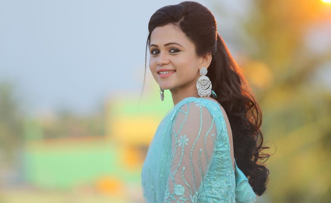 Manimegalai heartfelt post after recovering from a minor accident