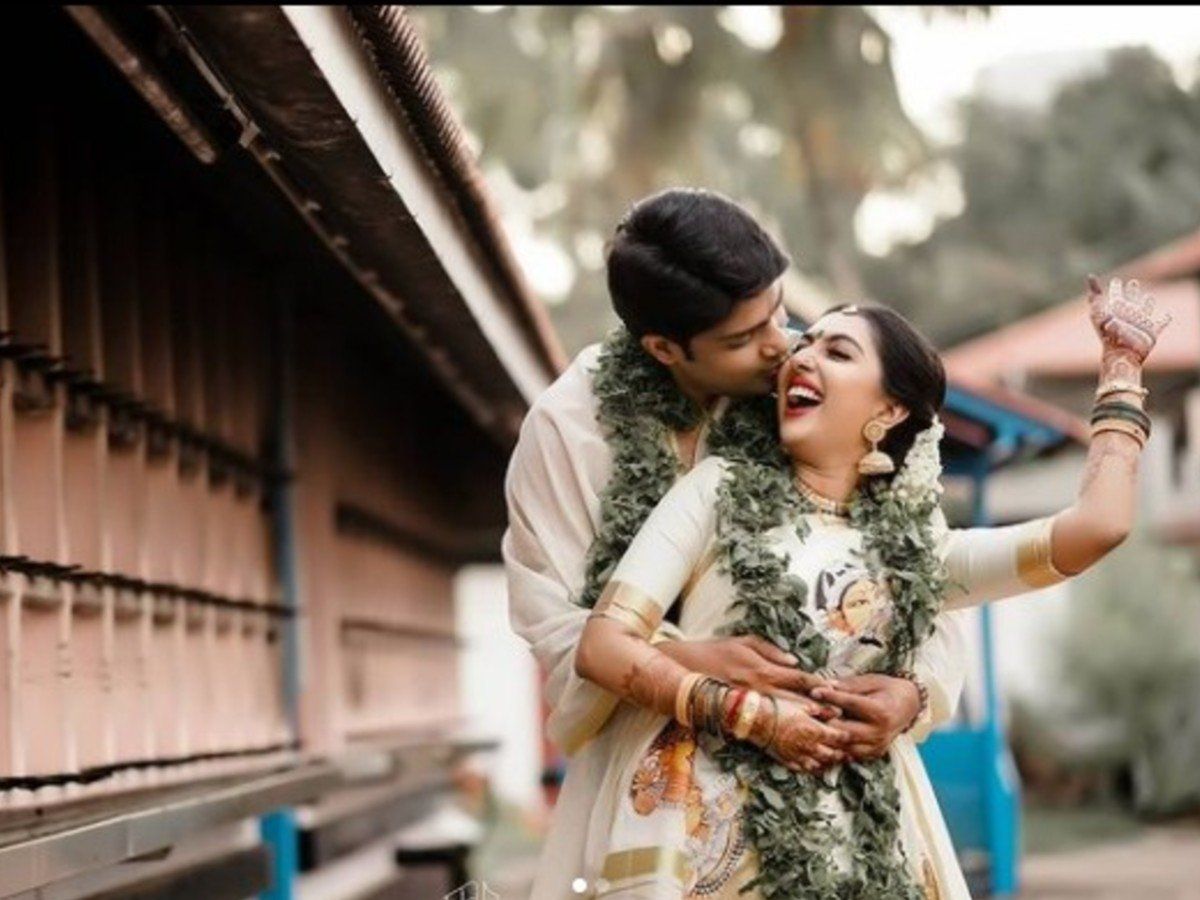 Popular actress gets married to the love of her life in a dreamy ceremony; viral pics Utthara Unni