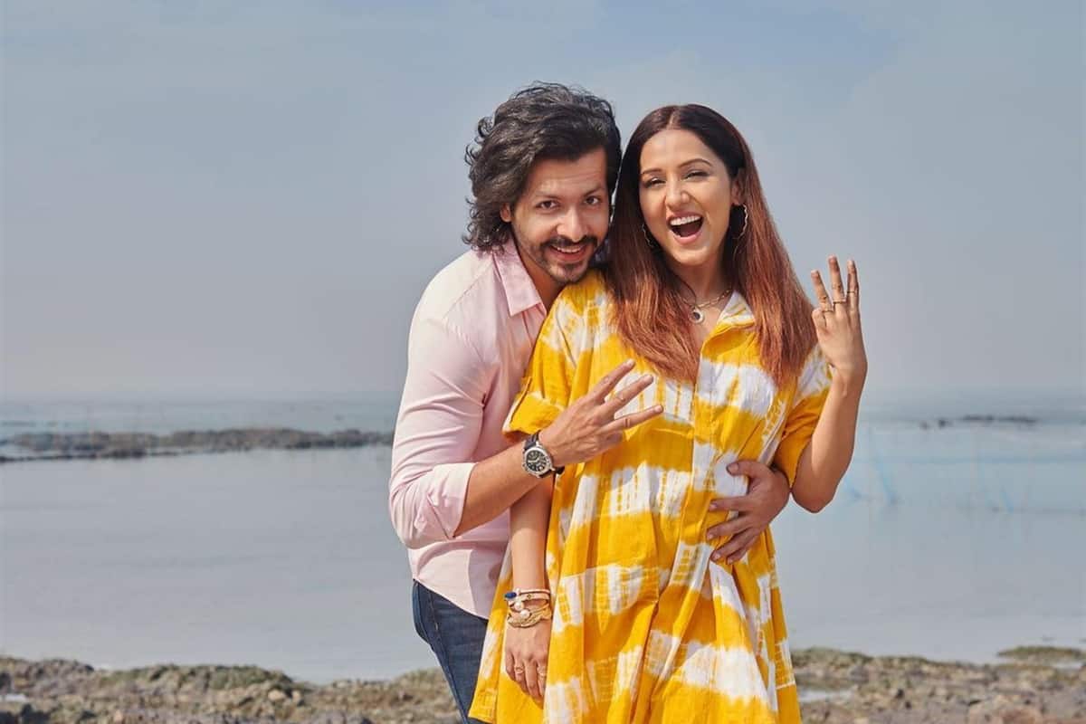 Celebrated singer welcomes first child; pens a super-emotional note ft Neeti Mohan